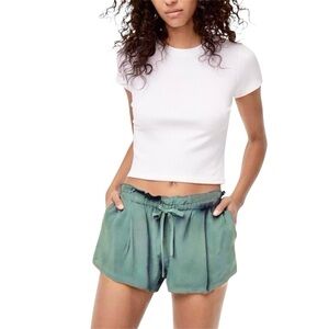 Aritzia Wilfred Montrouge Silk-like Baby Blue Crepe Paper bag Short Shorts, M